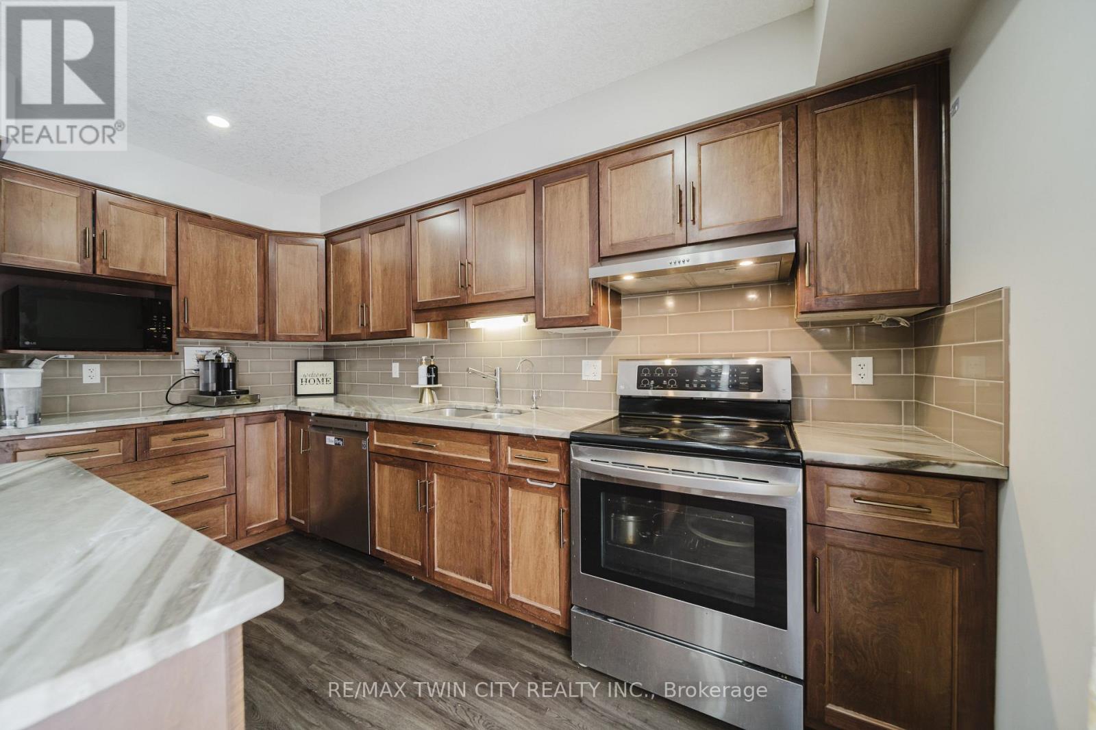 2 - 214 Snyder's Road E, Wilmot, Ontario  N3A 0A6 - Photo 15 - X12868112