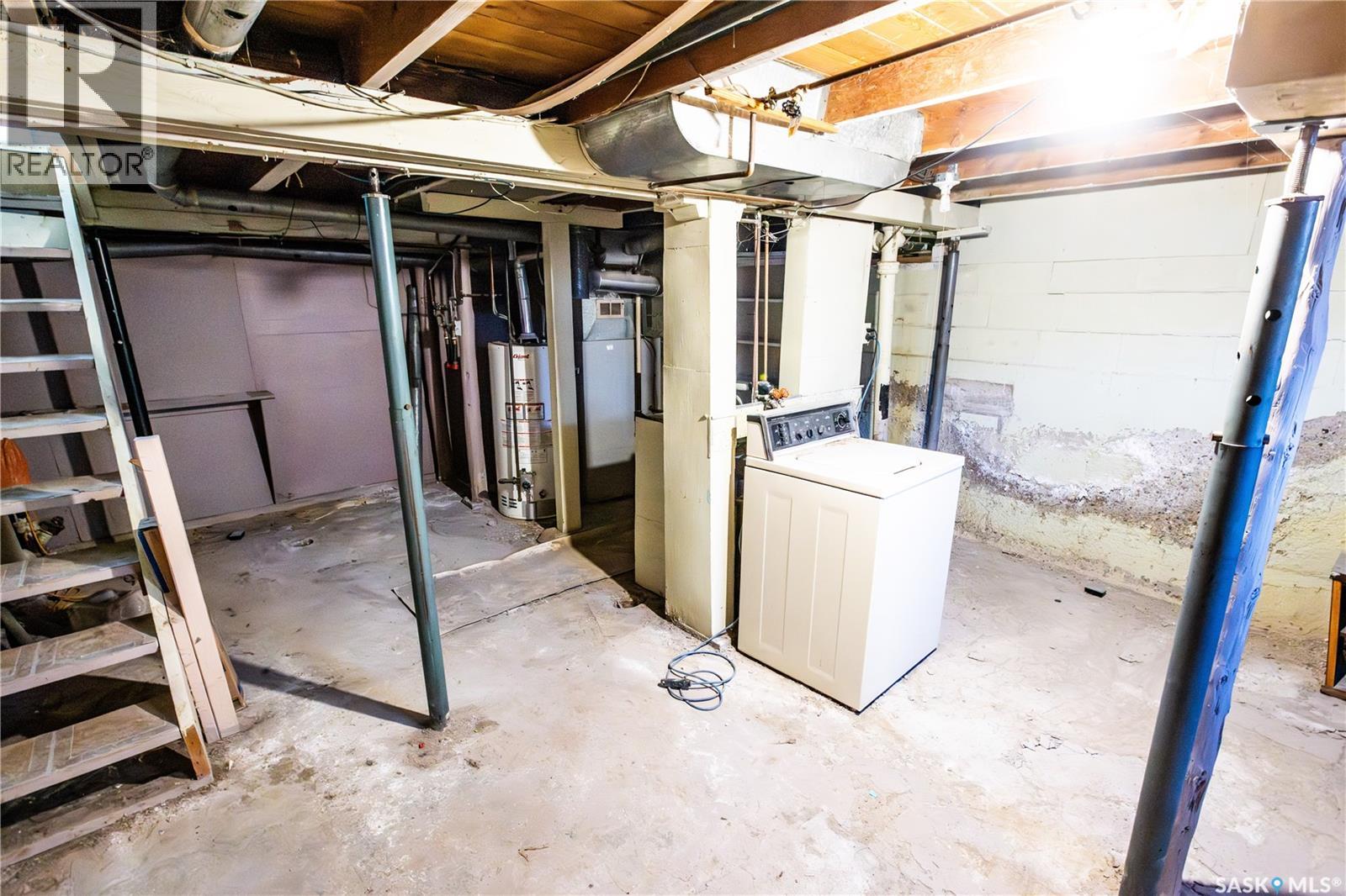 1021 Caribou Street W, Moose Jaw, Saskatchewan  S6H 2L6 - Photo 15 - SK030110