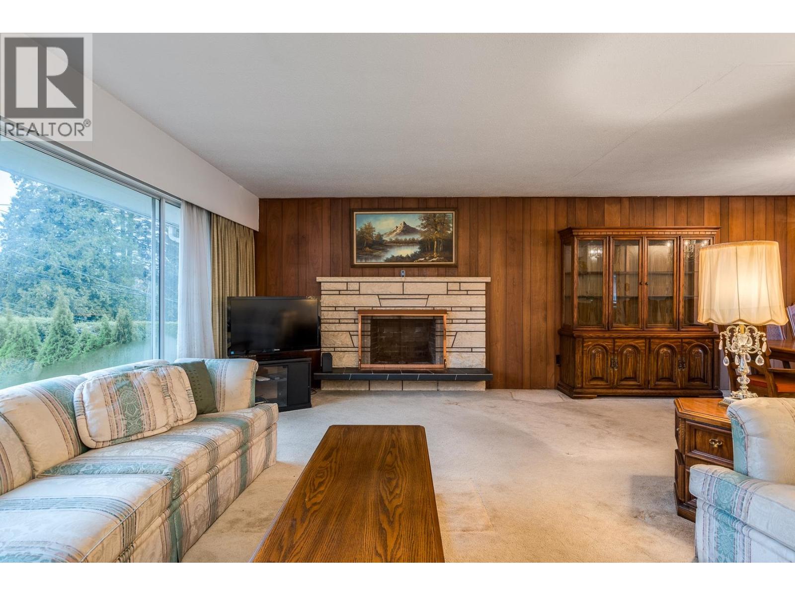 1250 Delta Avenue, Burnaby, British Columbia  V5B 3G2 - Photo 3 - R3083551