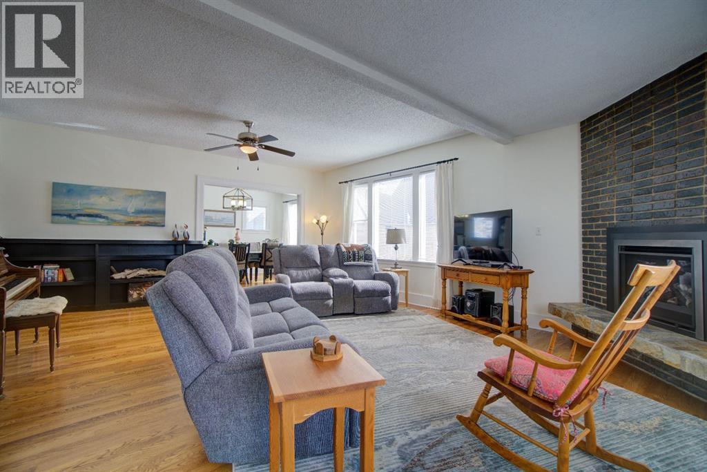 4312 2 Street W, Claresholm, Alberta  T0L 0T0 - Photo 4 - A2290718