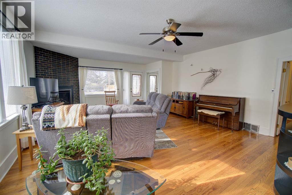 4312 2 Street W, Claresholm, Alberta  T0L 0T0 - Photo 6 - A2290718