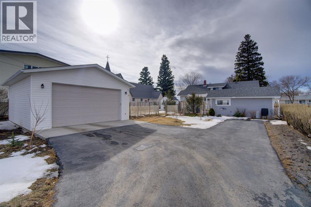 4312 2 Street W, Claresholm, Alberta  T0L 0T0 - Photo 33 - A2290718