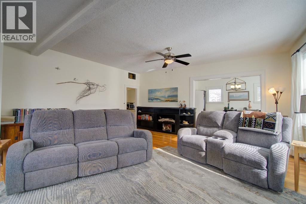 4312 2 Street W, Claresholm, Alberta  T0L 0T0 - Photo 5 - A2290718