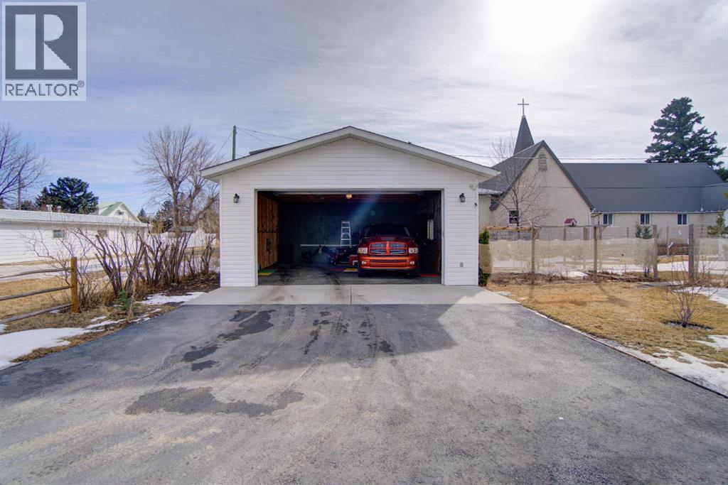 4312 2 Street W, Claresholm, Alberta  T0L 0T0 - Photo 30 - A2290718