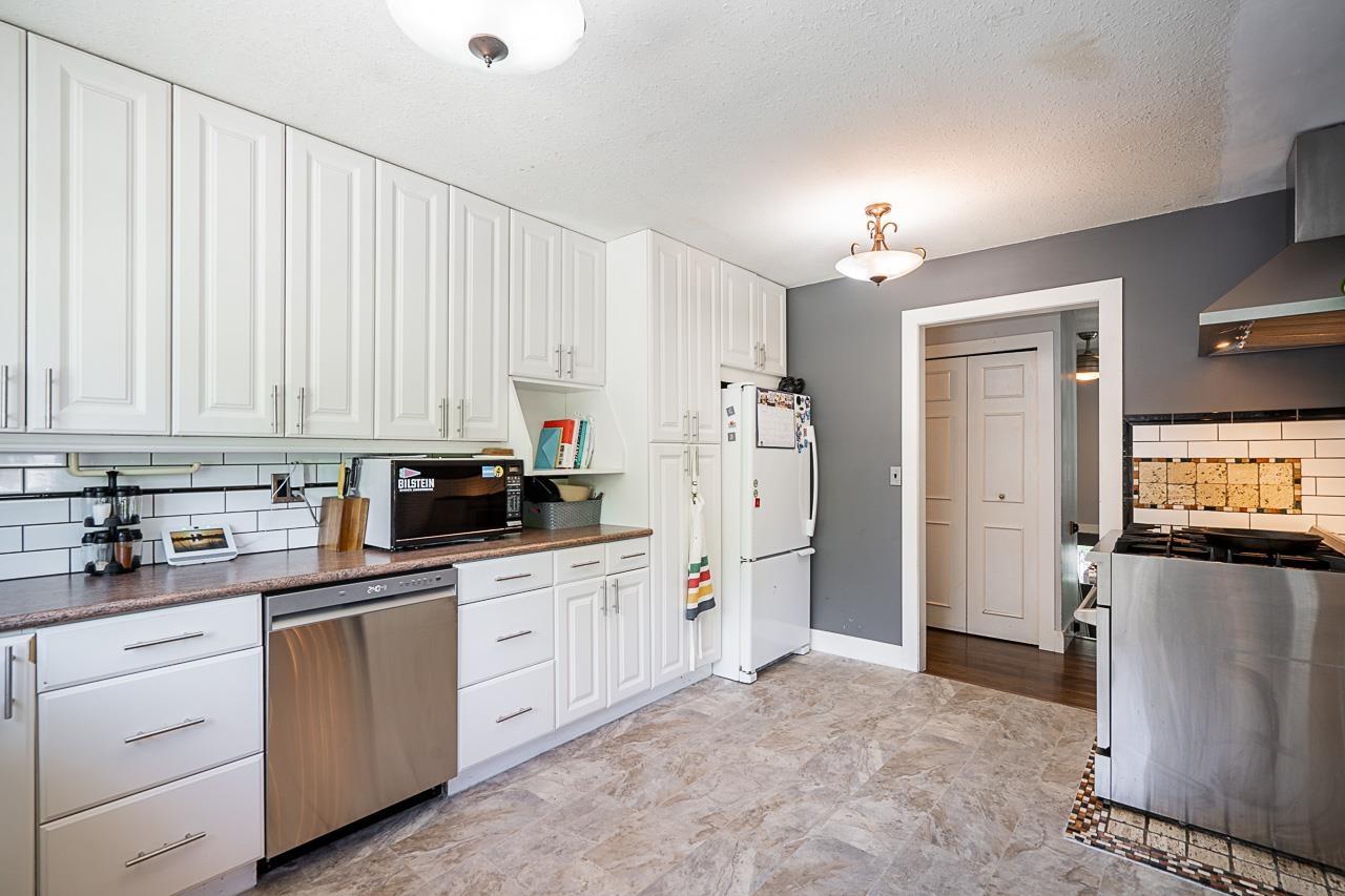 17223 61b Avenue, Surrey, British Columbia  V3S 5M7 - Photo 7 - R3097737