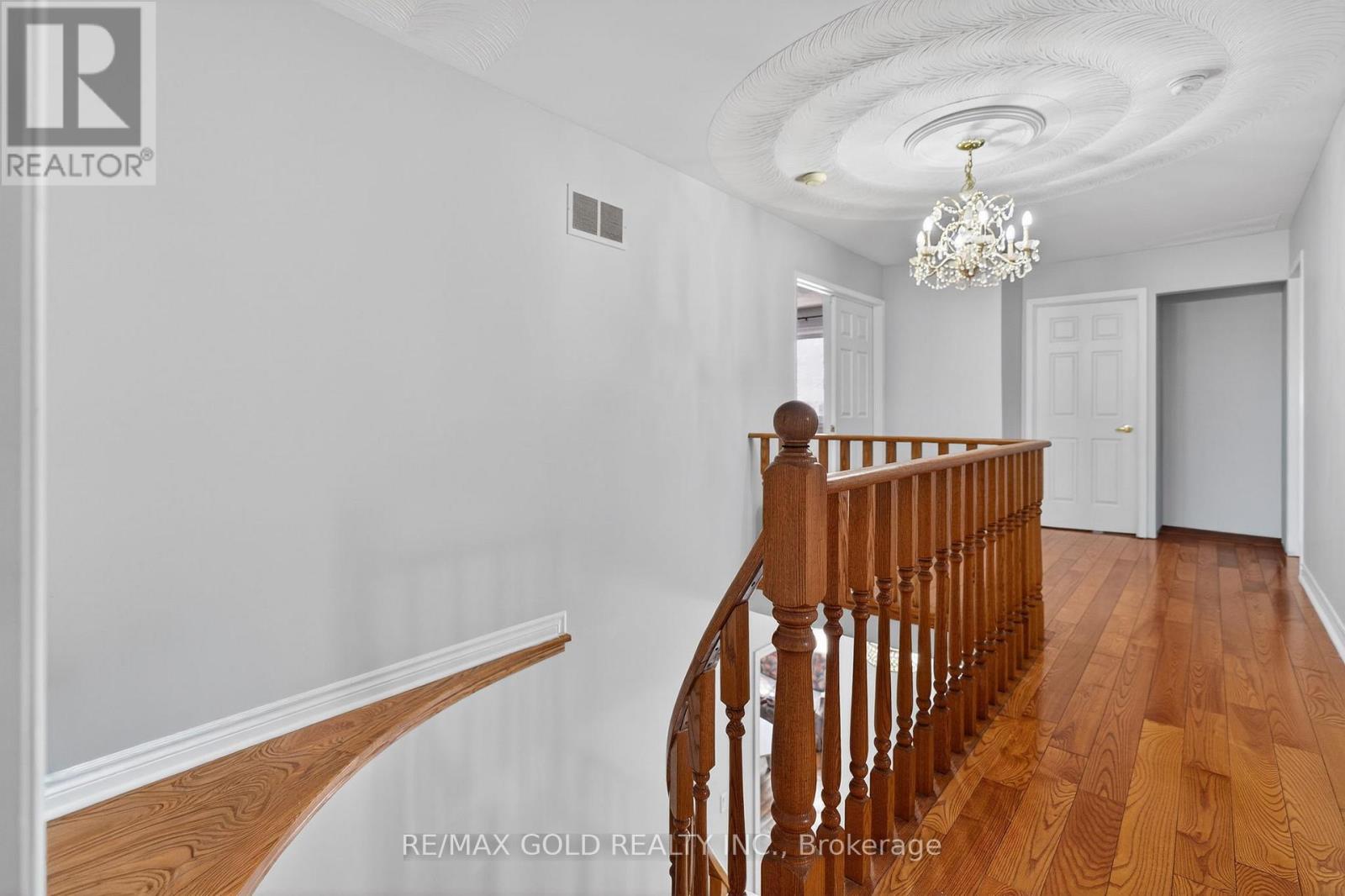 35 Kirk Drive, Brampton, Ontario  L6X 4E6 - Photo 23 - W12783704