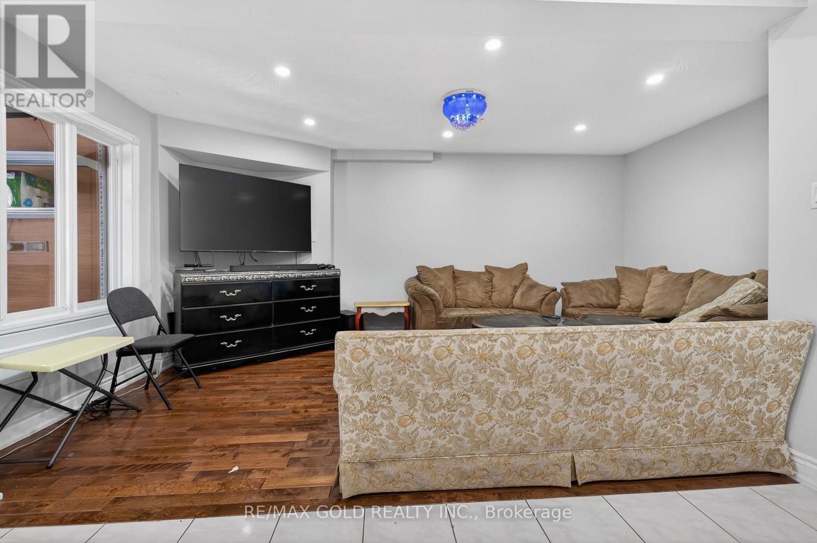 35 Kirk Drive, Brampton, Ontario  L6X 4E6 - Photo 9 - W12783704