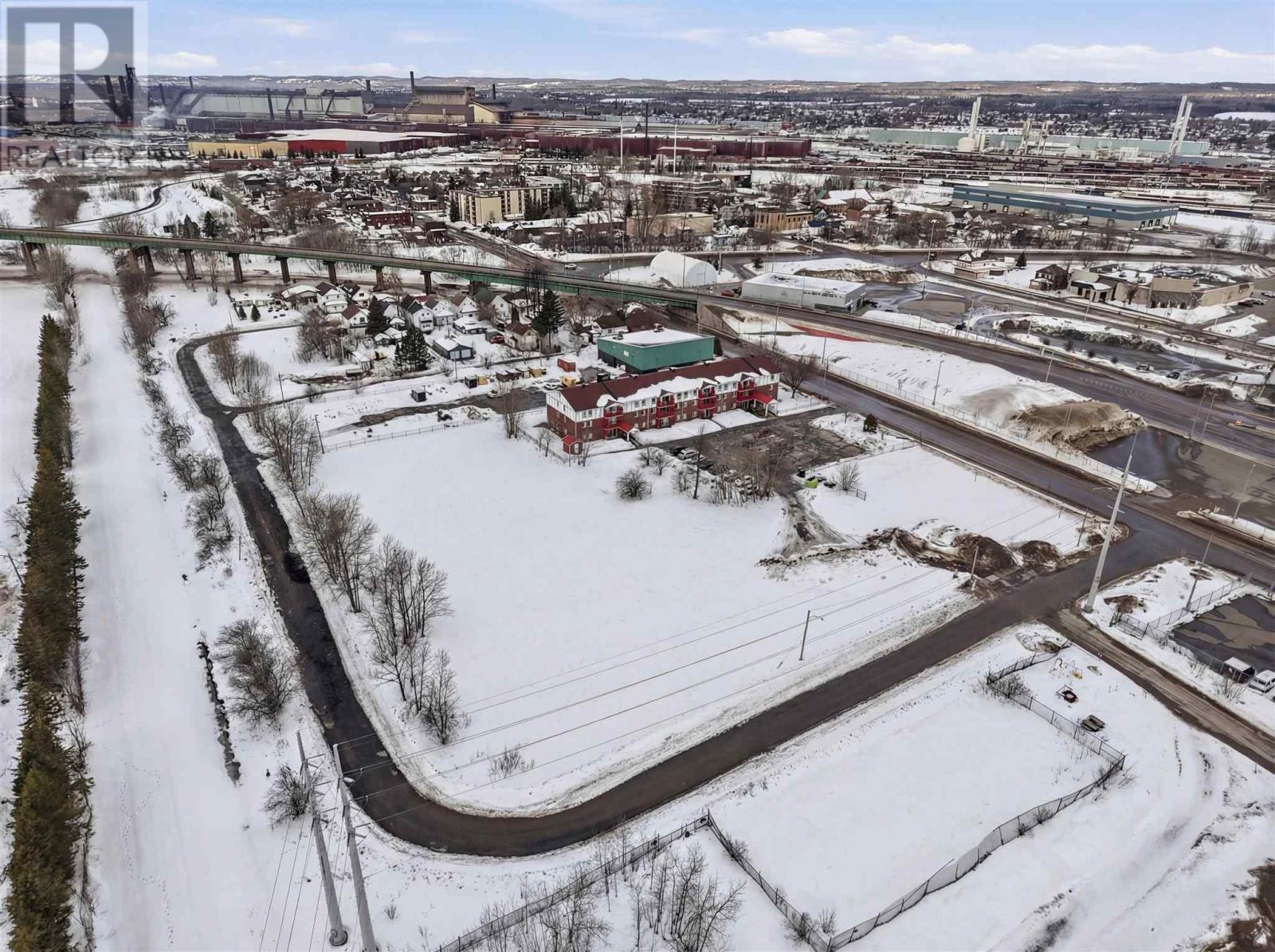 89 Hudson St, Sault Ste. Marie, Ontario  P6A 5P9 - Photo 3 - SM260451