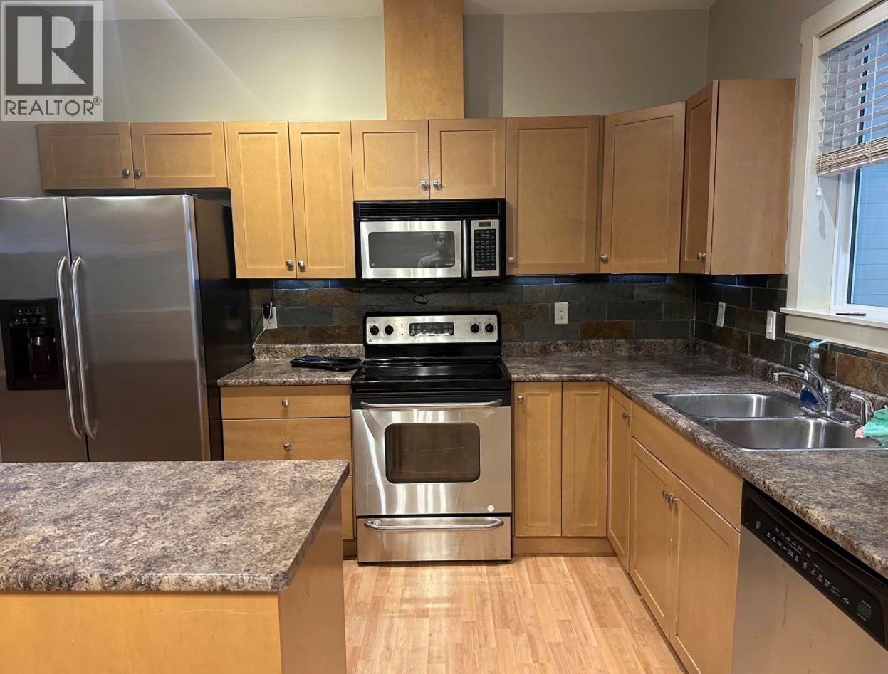 1013 Mt. Atkinson Place, Vernon, British Columbia  V1B 3Z2 - Photo 3 - 10378581