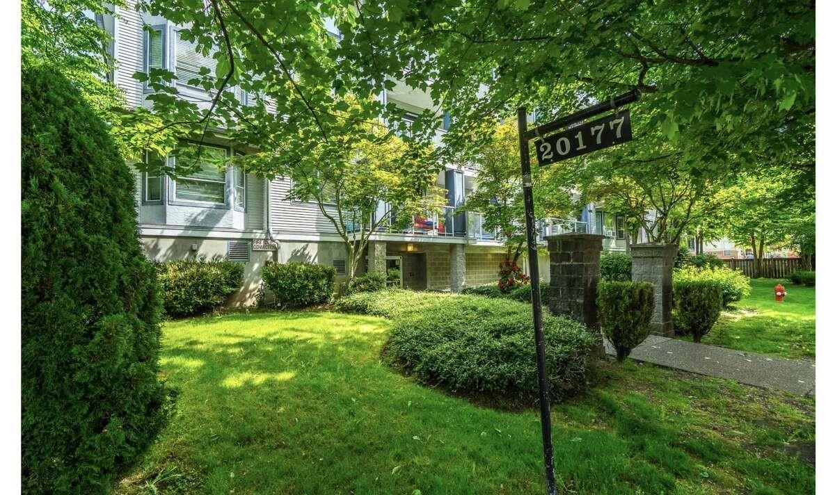 210 20177 54a Avenue, Langley, British Columbia  V3A 3W6 - Photo 3 - R3098320