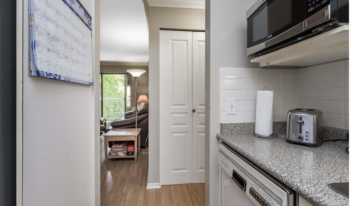 210 20177 54a Avenue, Langley, British Columbia  V3A 3W6 - Photo 8 - R3098320