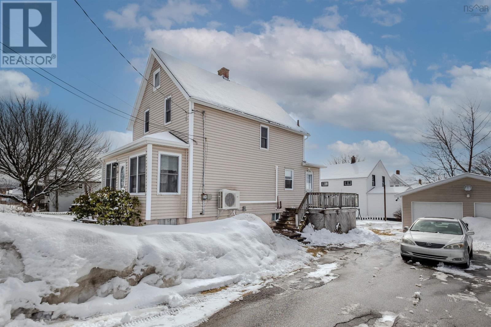 258 Terrace Street, Sydney, Nova Scotia  B1P 2M2 - Photo 2 - 202604025