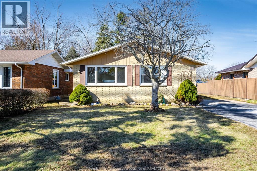 332 Queen STREET, kingsville, Ontario