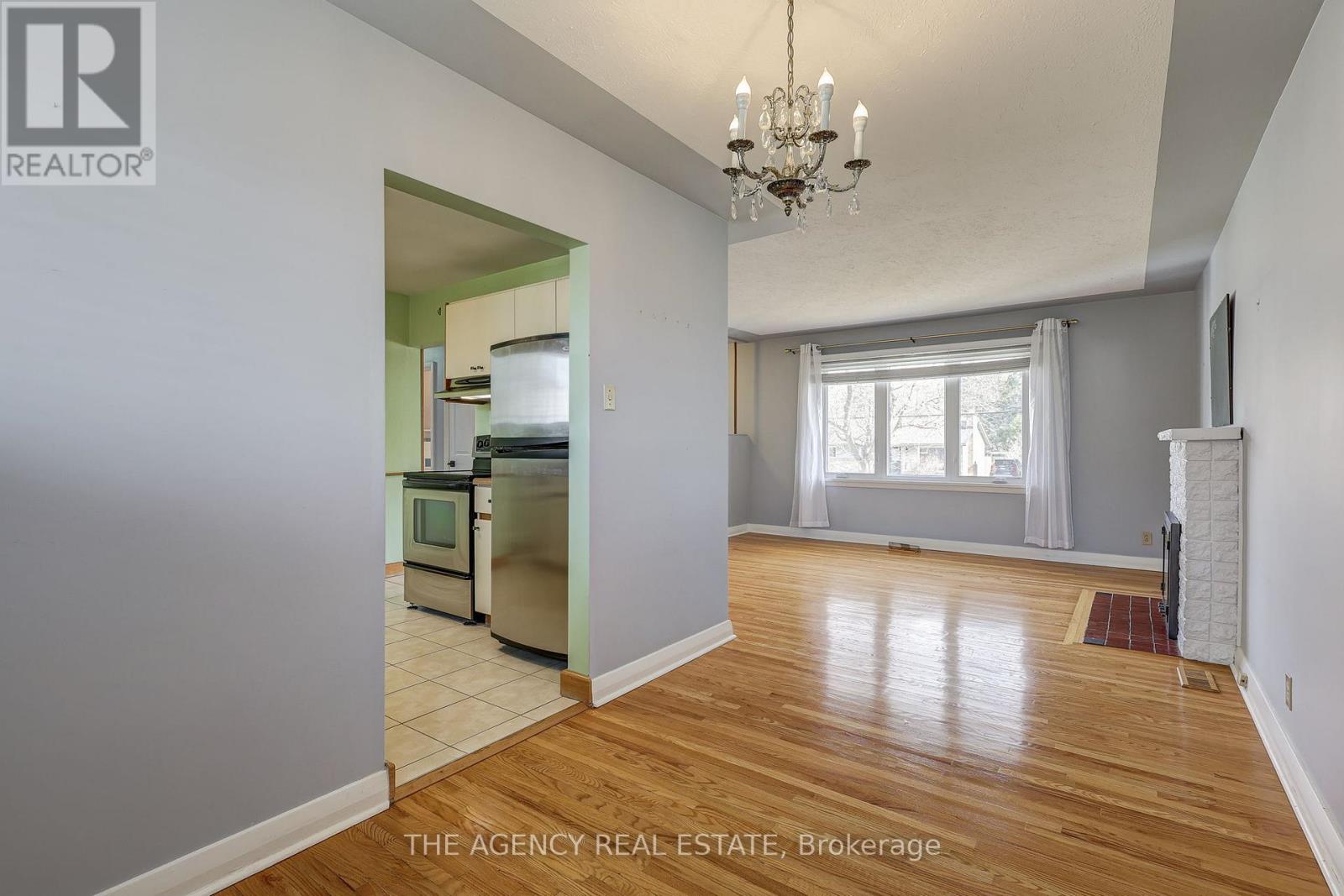 367 Beachwood Avenue, London South, Ontario  N6J 3J9 - Photo 12 - X12868190