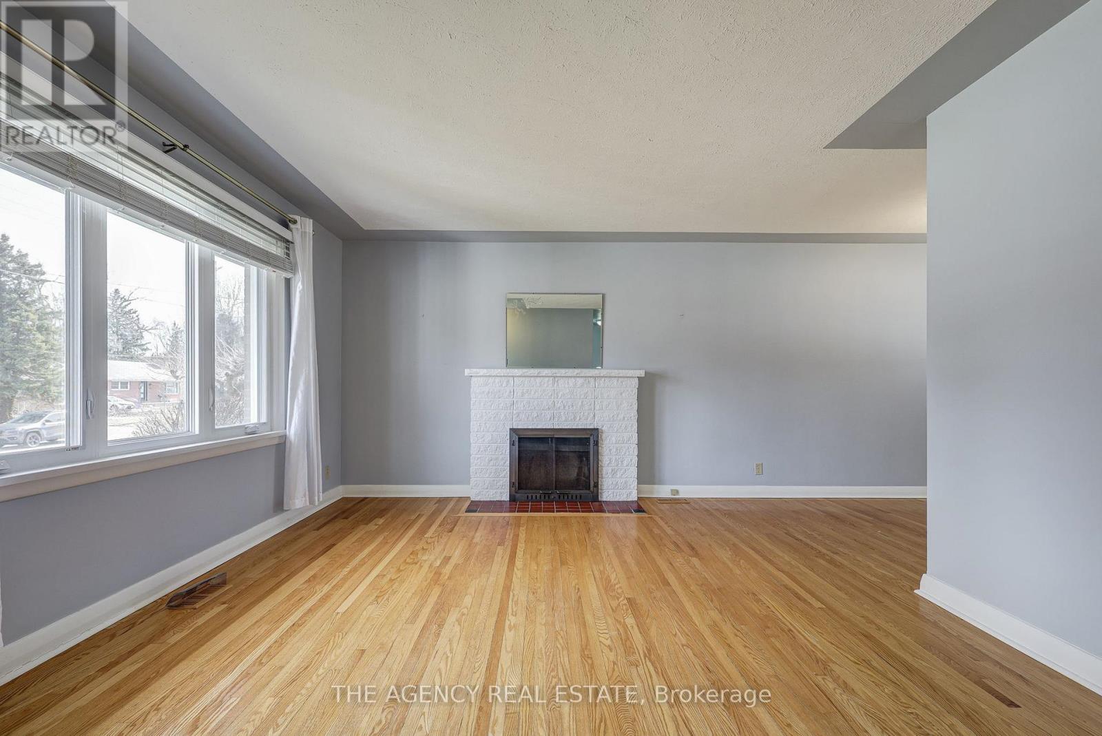 367 Beachwood Avenue, London South, Ontario  N6J 3J9 - Photo 7 - X12868190