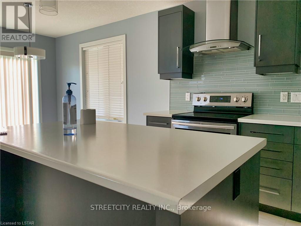 1998 Foxridge Crescent, London North, Ontario  N6G 0L8 - Photo 6 - X12868196