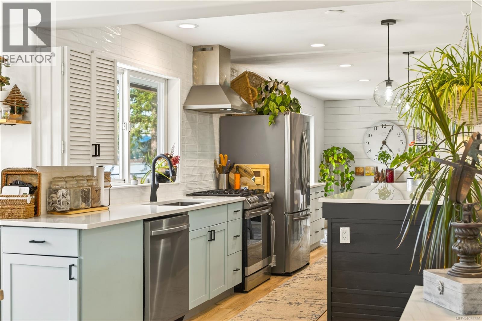 7703 Tozer Rd, Fanny Bay, British Columbia  V0R 1W0 - Photo 10 - 1028286