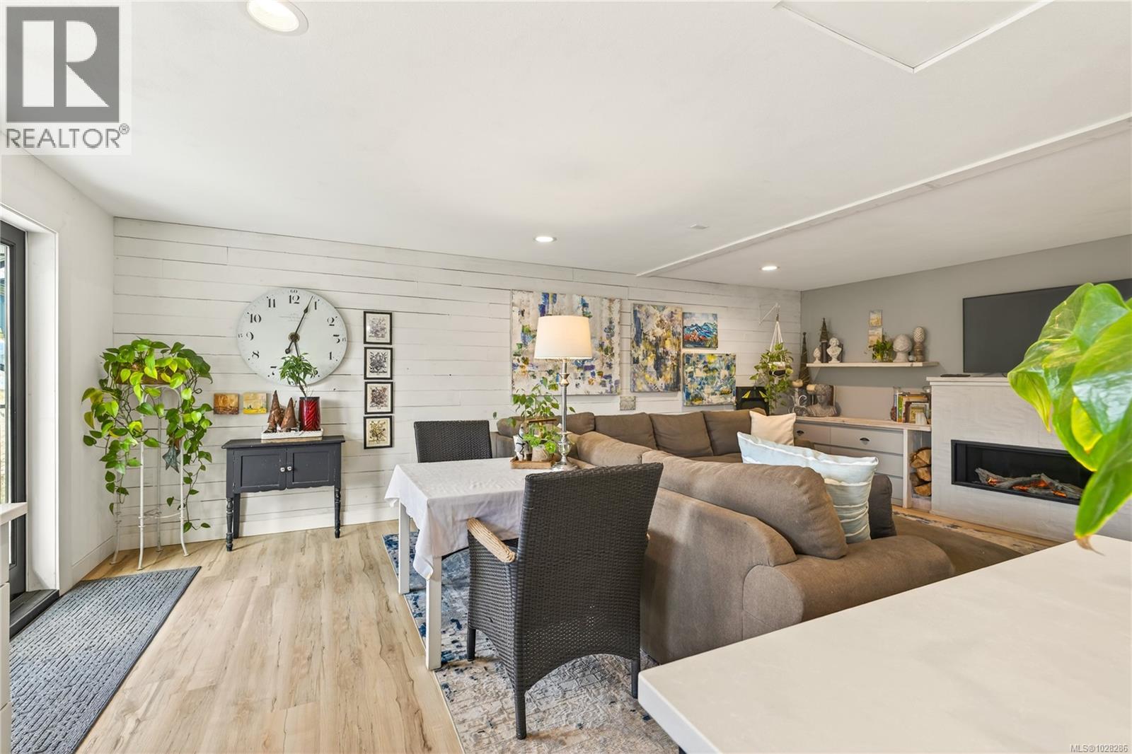 7703 Tozer Rd, Fanny Bay, British Columbia  V0R 1W0 - Photo 6 - 1028286