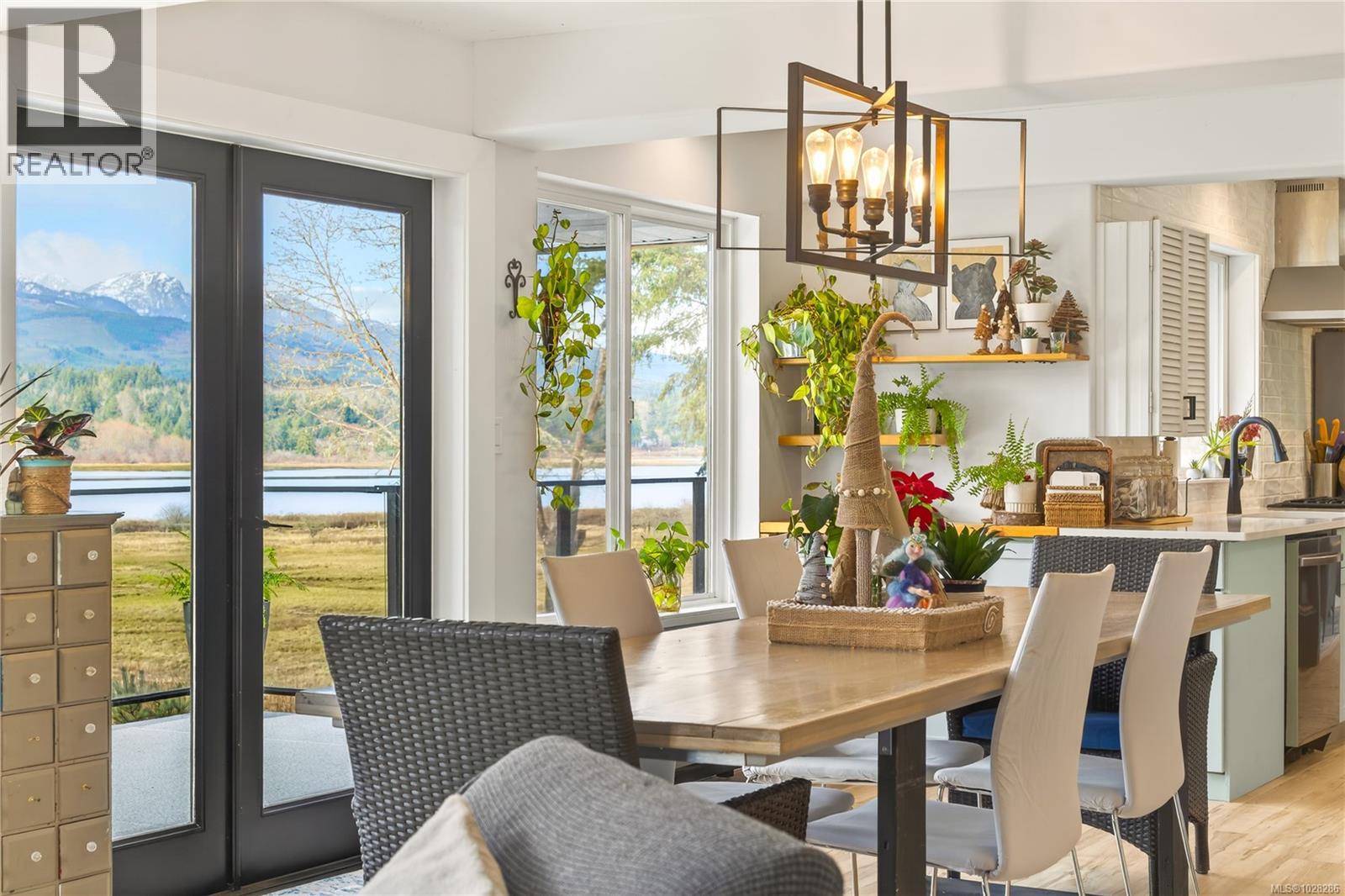 7703 Tozer Rd, Fanny Bay, British Columbia  V0R 1W0 - Photo 24 - 1028286