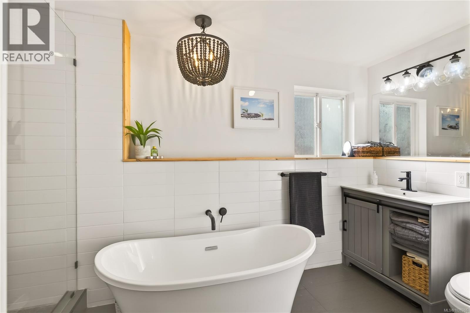 7703 Tozer Rd, Fanny Bay, British Columbia  V0R 1W0 - Photo 93 - 1028286