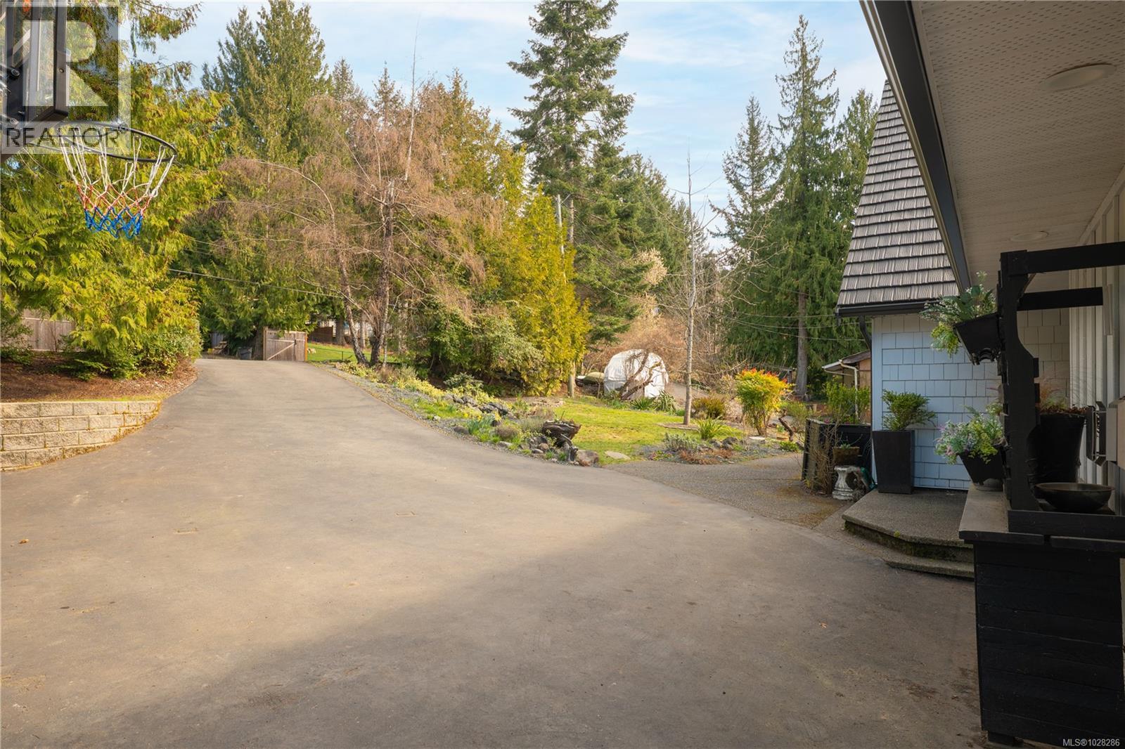 7703 Tozer Rd, Fanny Bay, British Columbia  V0R 1W0 - Photo 42 - 1028286