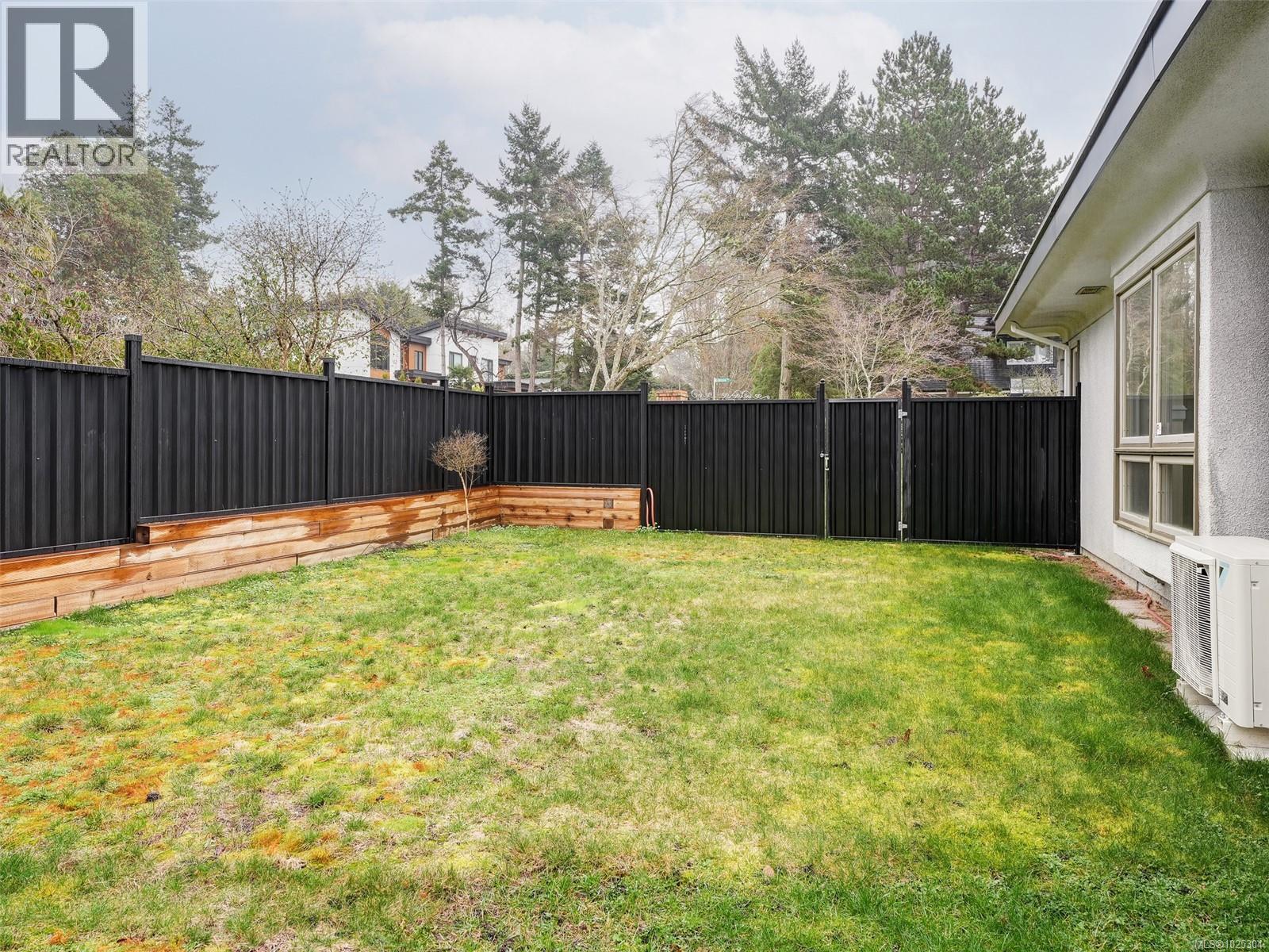 3914 Gibson Crt, Saanich, British Columbia  V8N 6E2 - Photo 36 - 1025304