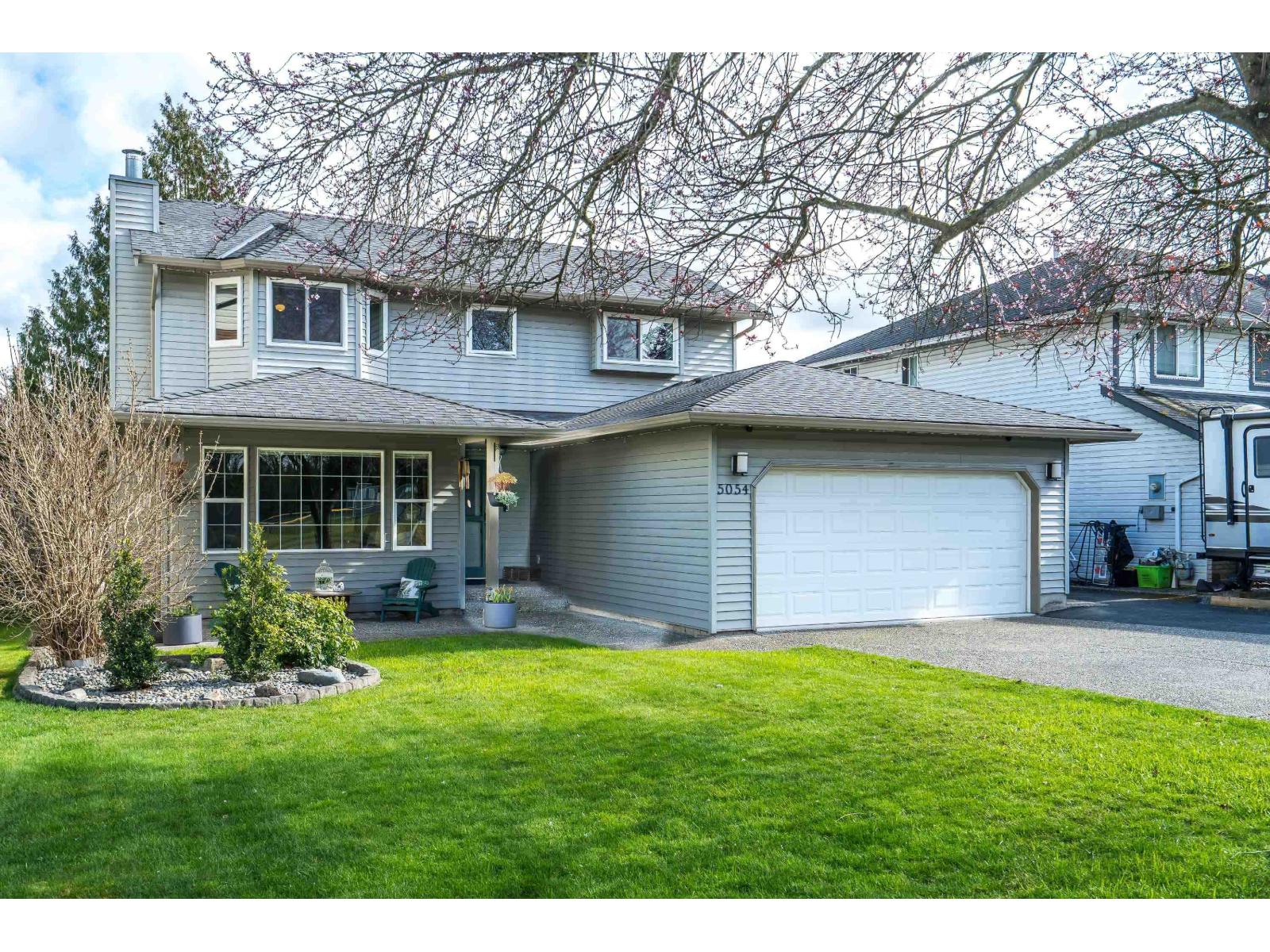 5054 207 Street, Langley, British Columbia  V3A 7T8 - Photo 2 - R3097295