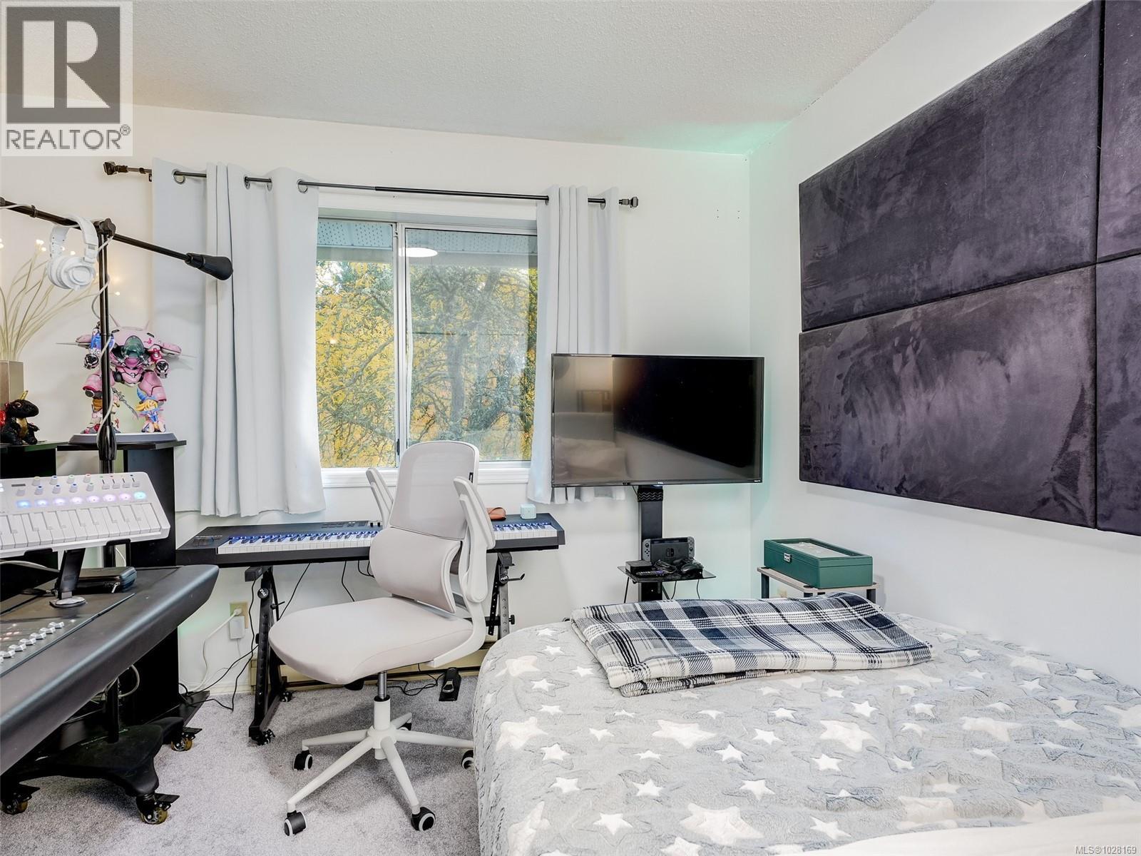 1010 Scottswood Lane, Saanich, British Columbia  V8Y 2Y2 - Photo 18 - 1028169