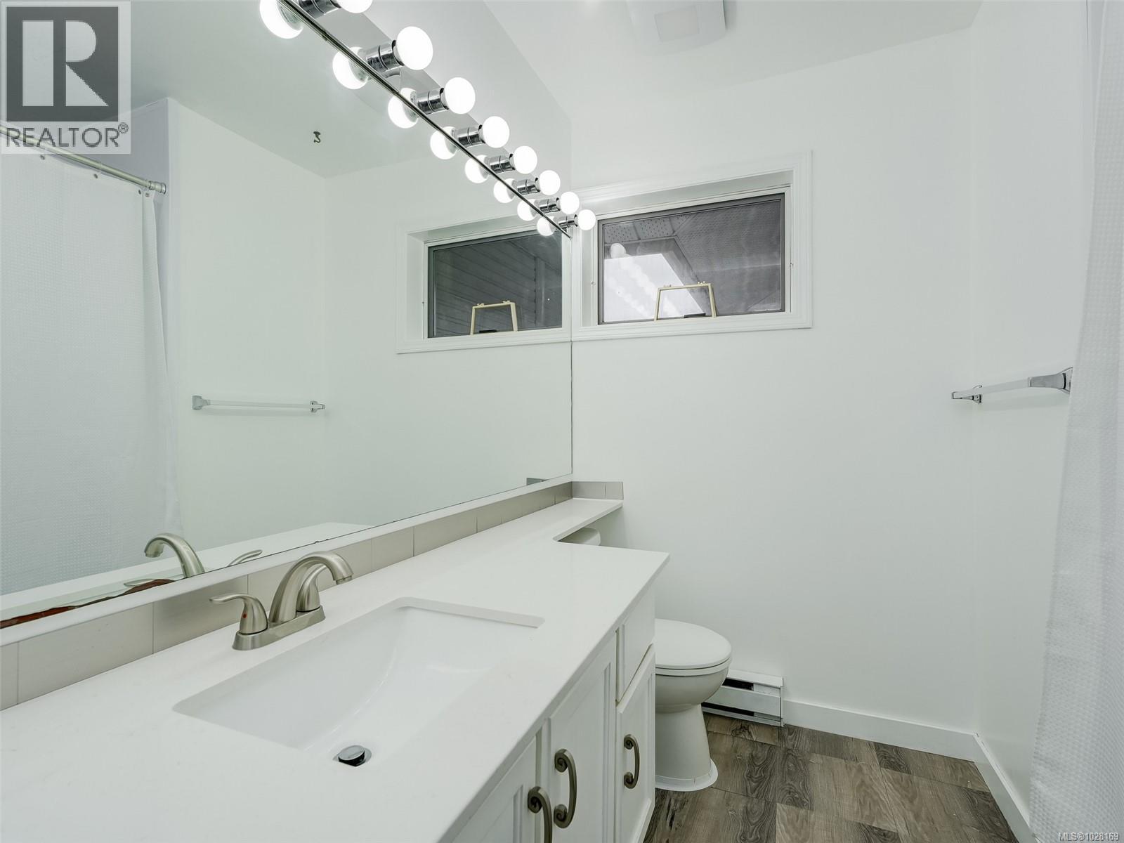 1010 Scottswood Lane, Saanich, British Columbia  V8Y 2Y2 - Photo 17 - 1028169