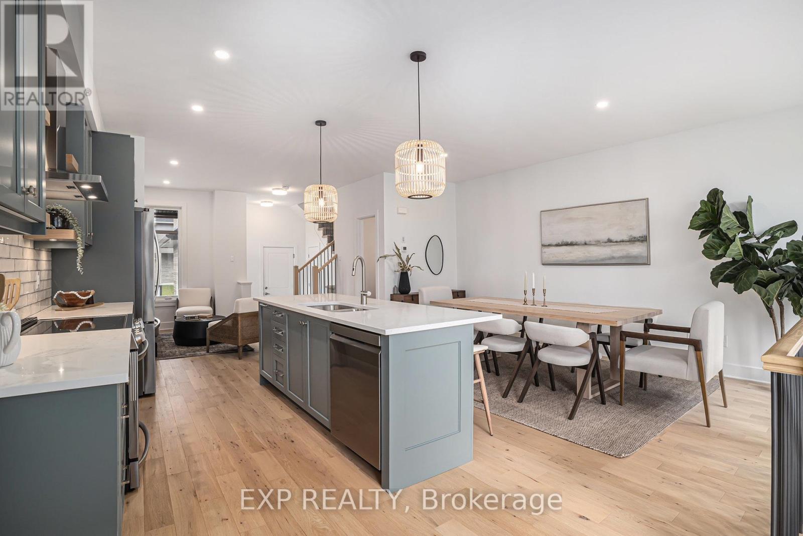 1186 Cope Drive, Ottawa, Ontario  K2S 3C4 - Photo 11 - X12868266