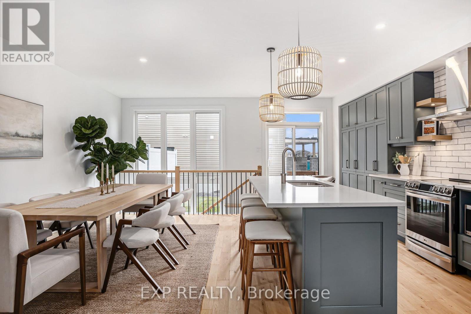 1186 Cope Drive, Ottawa, Ontario  K2S 3C4 - Photo 6 - X12868266