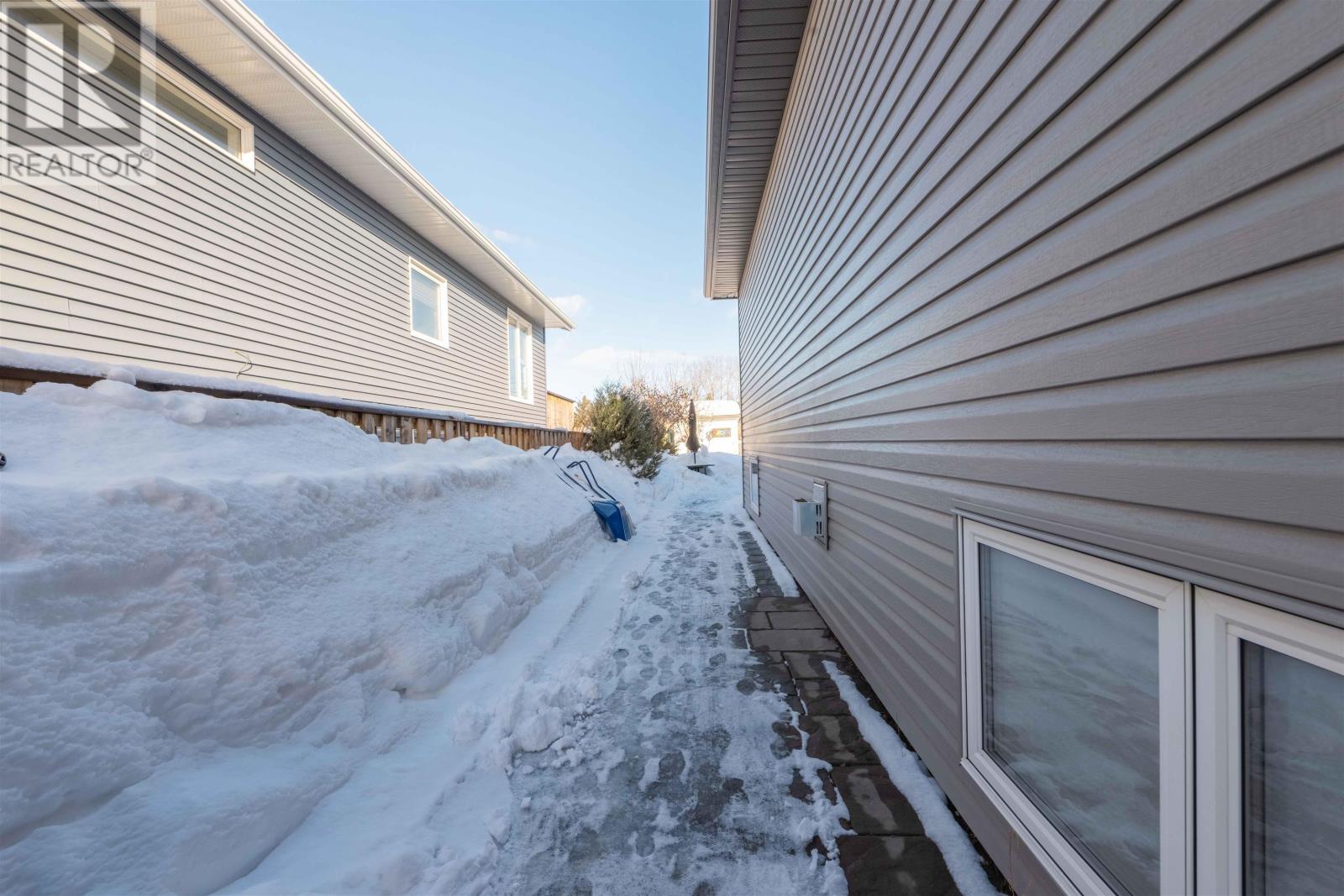 160 Cougar Crs, Thunder Bay, Ontario  P7C 0B8 - Photo 23 - TB2600383