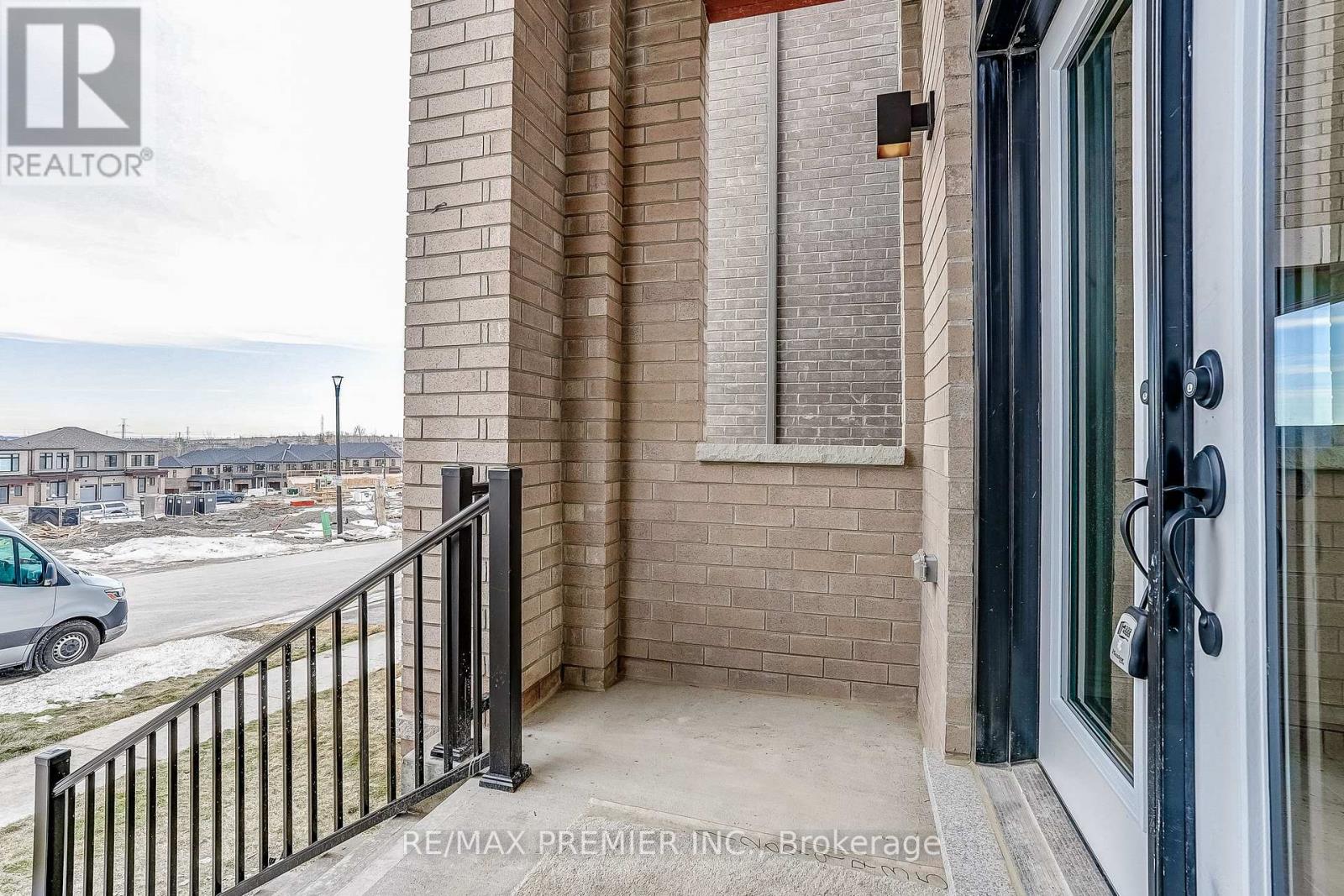 1218 Talisman Manor, Pickering, Ontario  L1X 0R9 - Photo 6 - E12857712