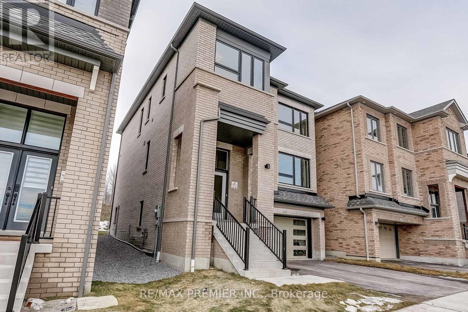 1218 Talisman Manor, Pickering, Ontario  L1X 0R9 - Photo 3 - E12857712