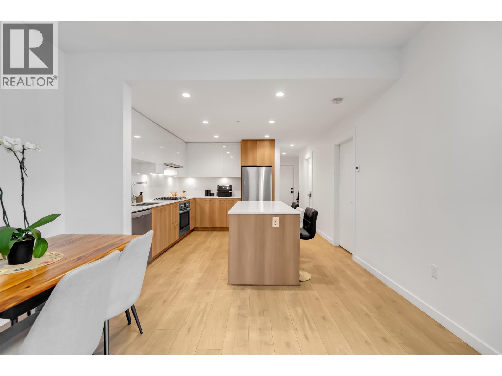 303 715 W 15 Street, North Vancouver, British Columbia  V7M 1T2 - Photo 7 - R3098302