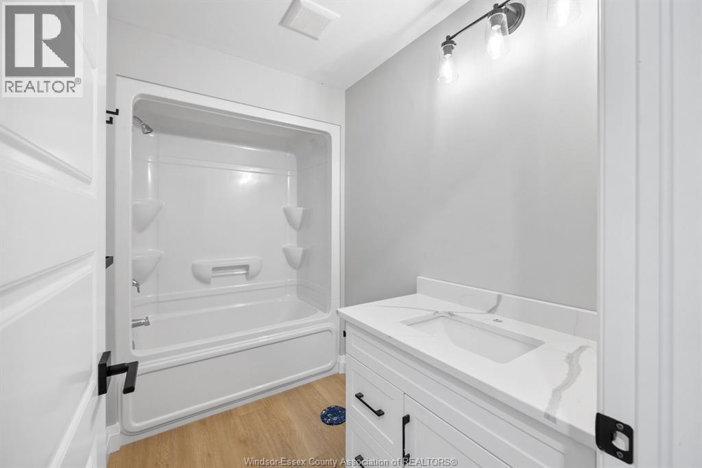 12169 Ducharme Lane Unit# Lower, Mcgregor, Ontario  N0R 1J0 - Photo 7 - 26005035