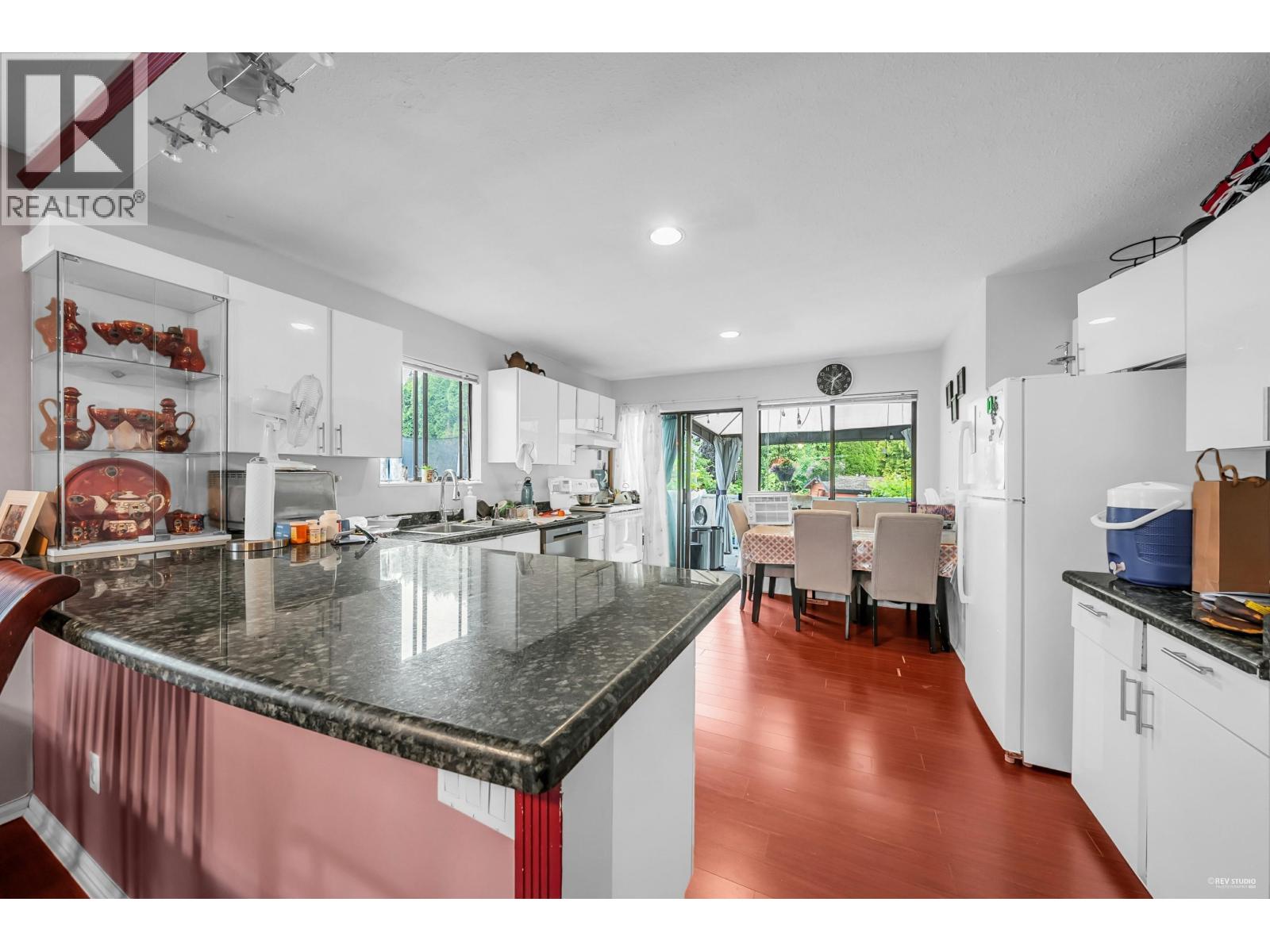 1112 Hansard Crescent, Coquitlam, British Columbia  V3C 4W7 - Photo 10 - R3098261