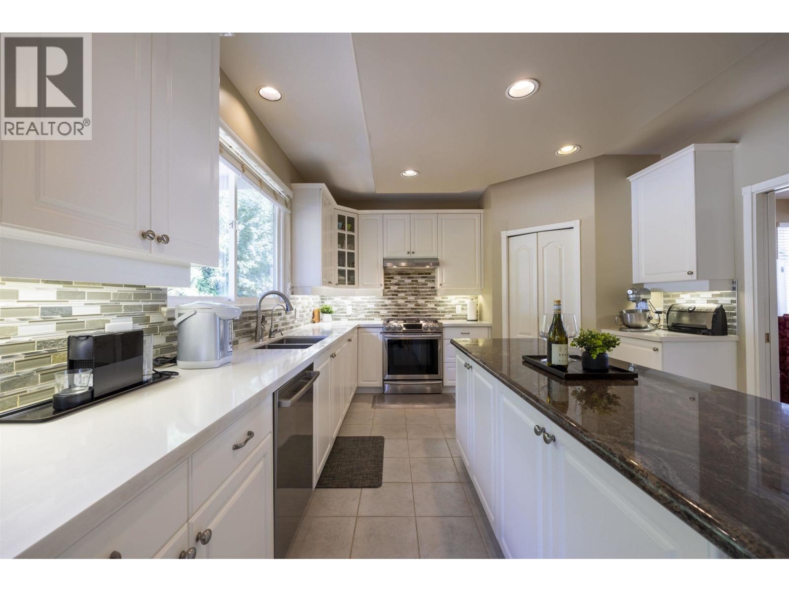 218 Parkside Drive, Port Moody, British Columbia  V3H 4Z6 - Photo 14 - R3098271