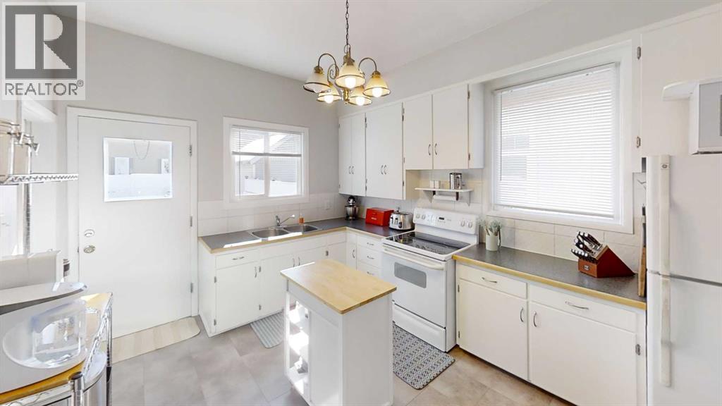 1504 6 Avenue S, Lethbridge, Alberta  T1J 1B1 - Photo 9 - A2292131