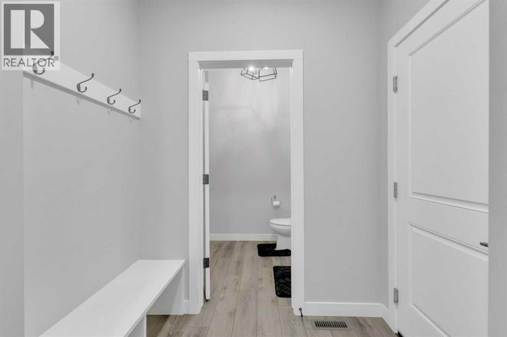 119 Crestview Boulevard, Sylvan Lake, Alberta  T4S 0V8 - Photo 14 - A2273090