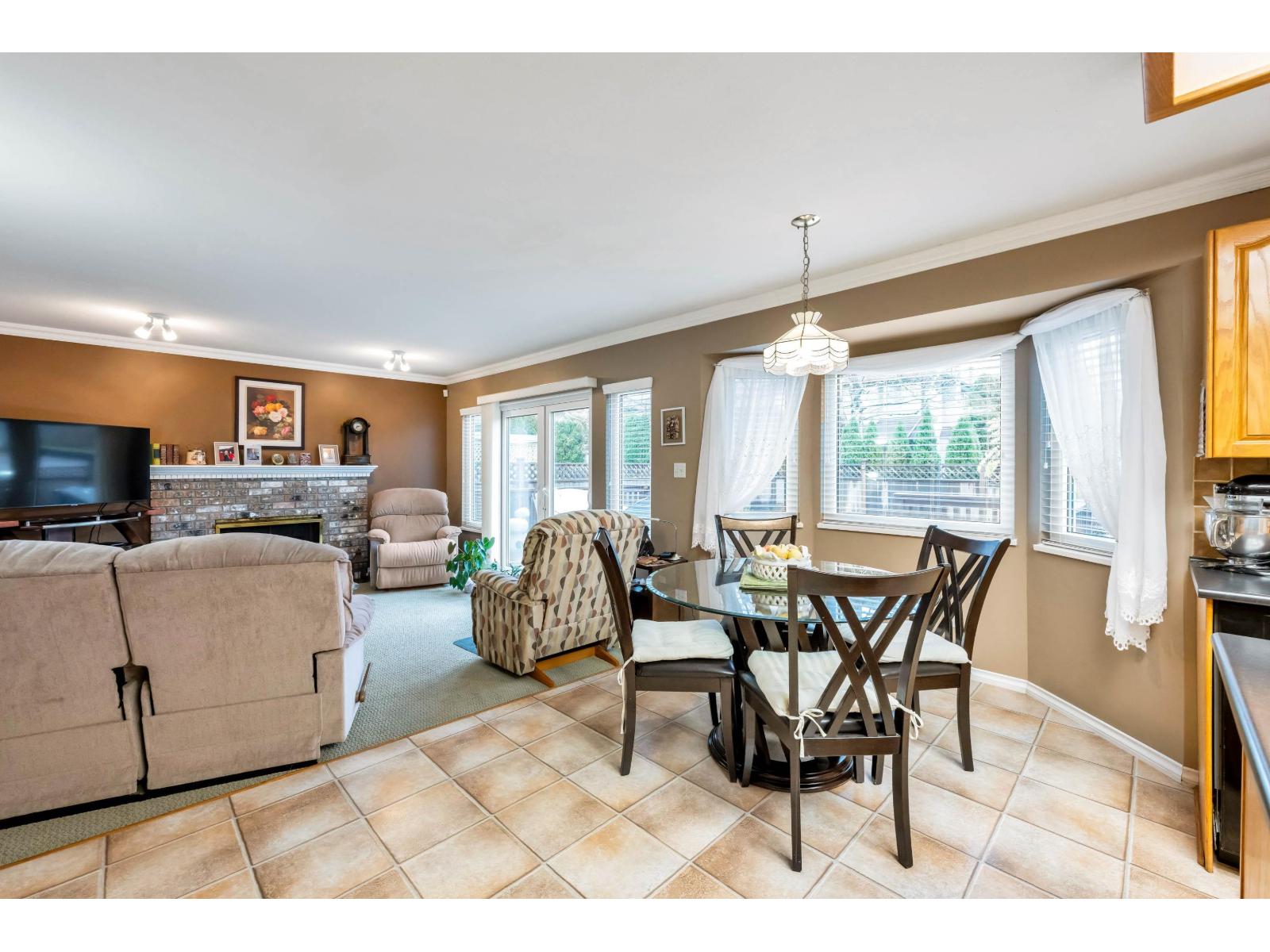 5904 188 Street, Surrey, British Columbia  V3S 7M1 - Photo 7 - R3098301