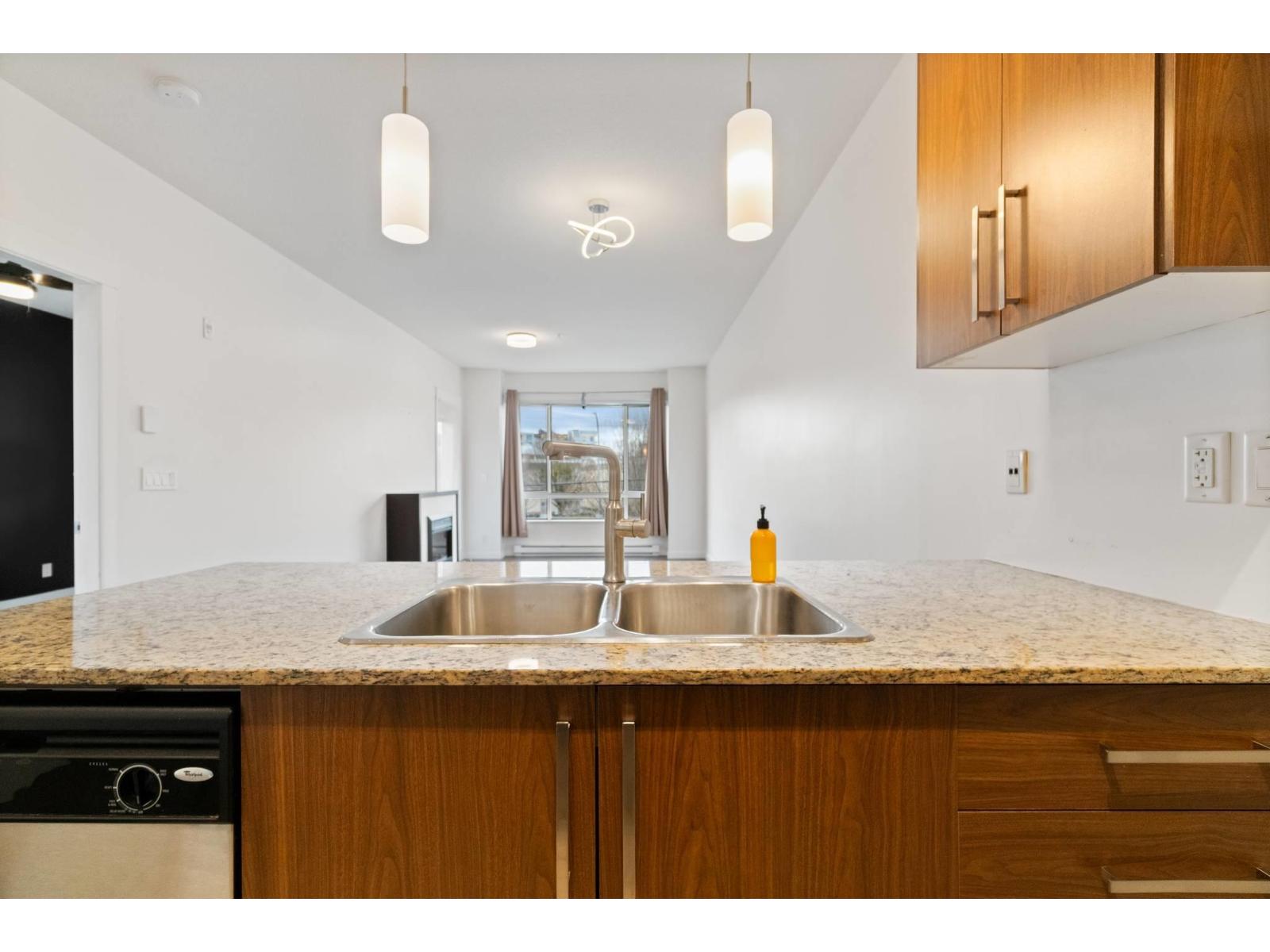 303 2943 Nelson Place, Abbotsford, British Columbia  V2S 7G2 - Photo 11 - R3098001