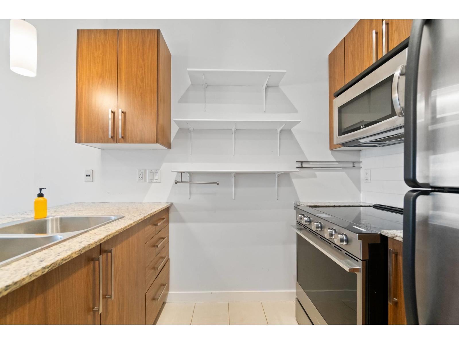 303 2943 Nelson Place, Abbotsford, British Columbia  V2S 7G2 - Photo 9 - R3098001