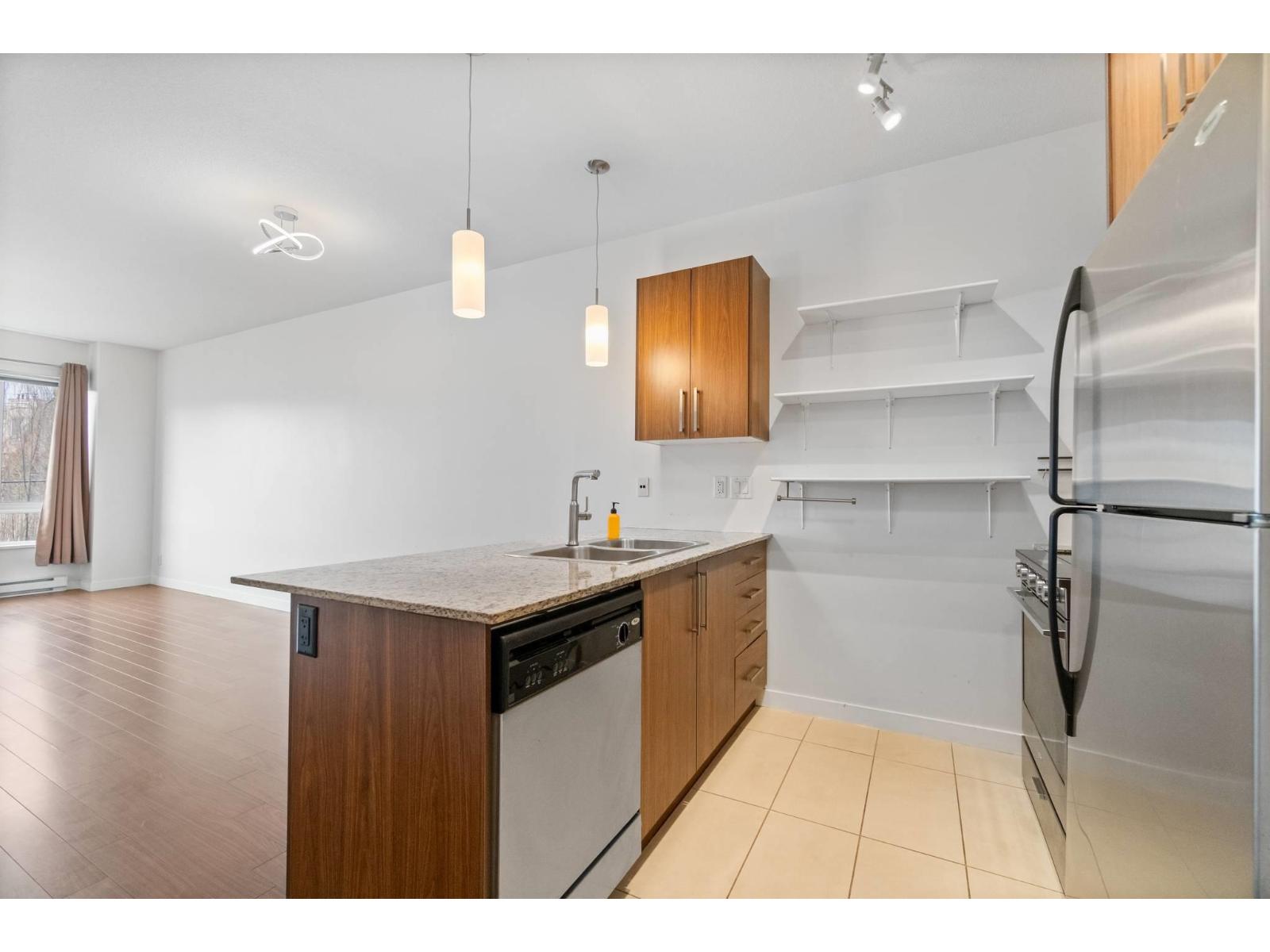 303 2943 Nelson Place, Abbotsford, British Columbia  V2S 7G2 - Photo 8 - R3098001