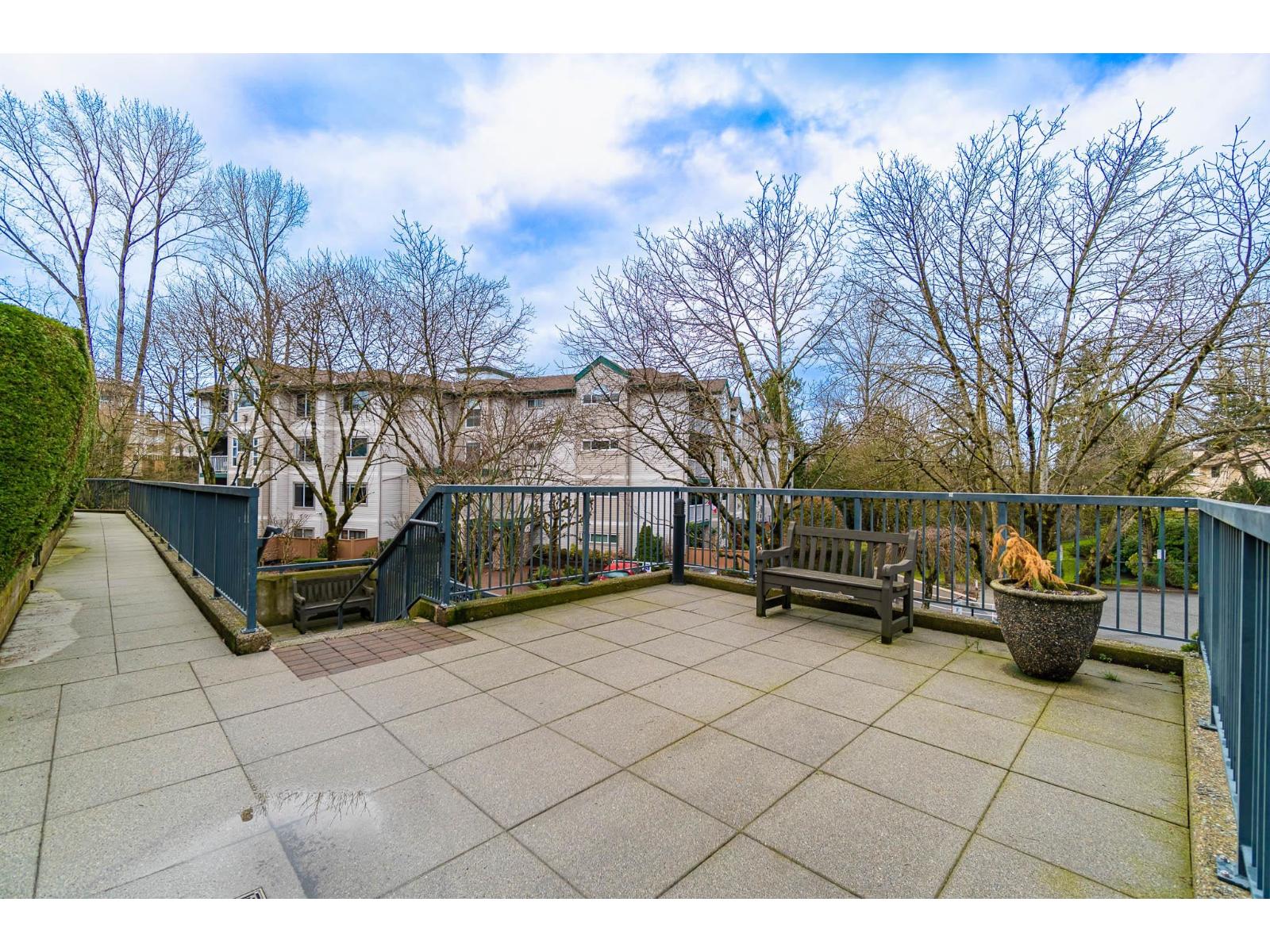 303 2943 Nelson Place, Abbotsford, British Columbia  V2S 7G2 - Photo 5 - R3098001