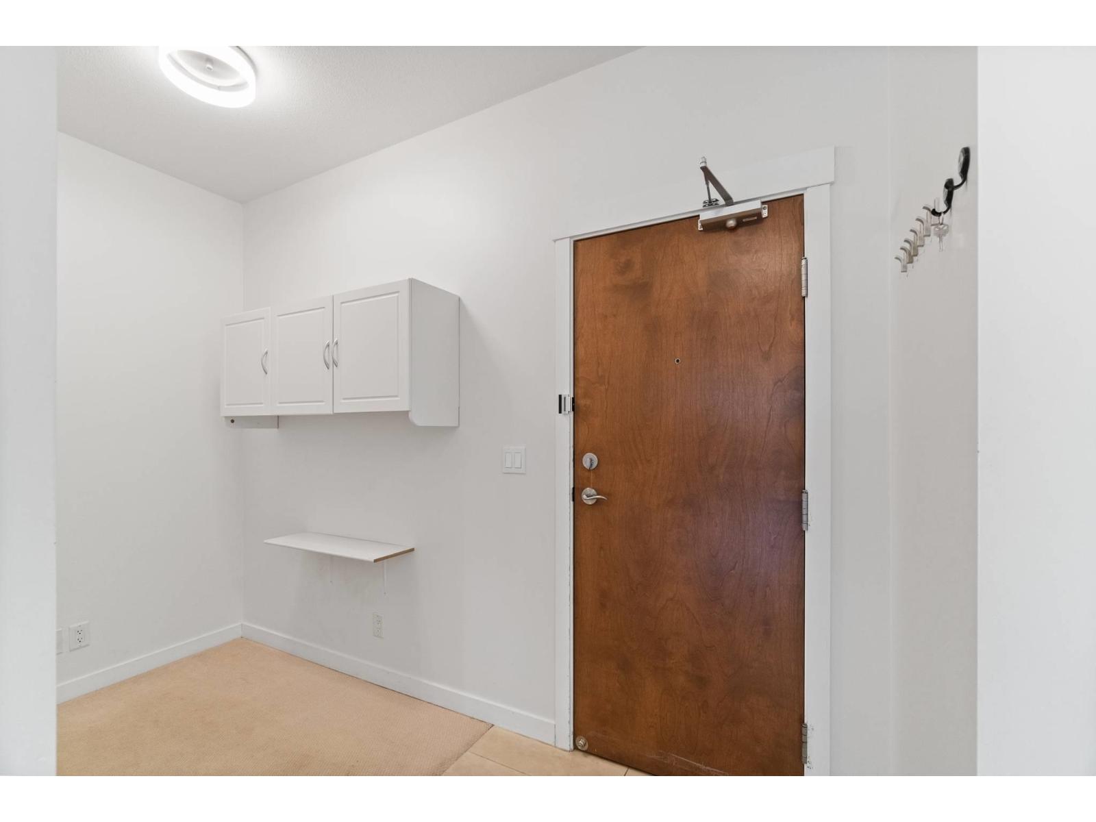 303 2943 Nelson Place, Abbotsford, British Columbia  V2S 7G2 - Photo 6 - R3098001