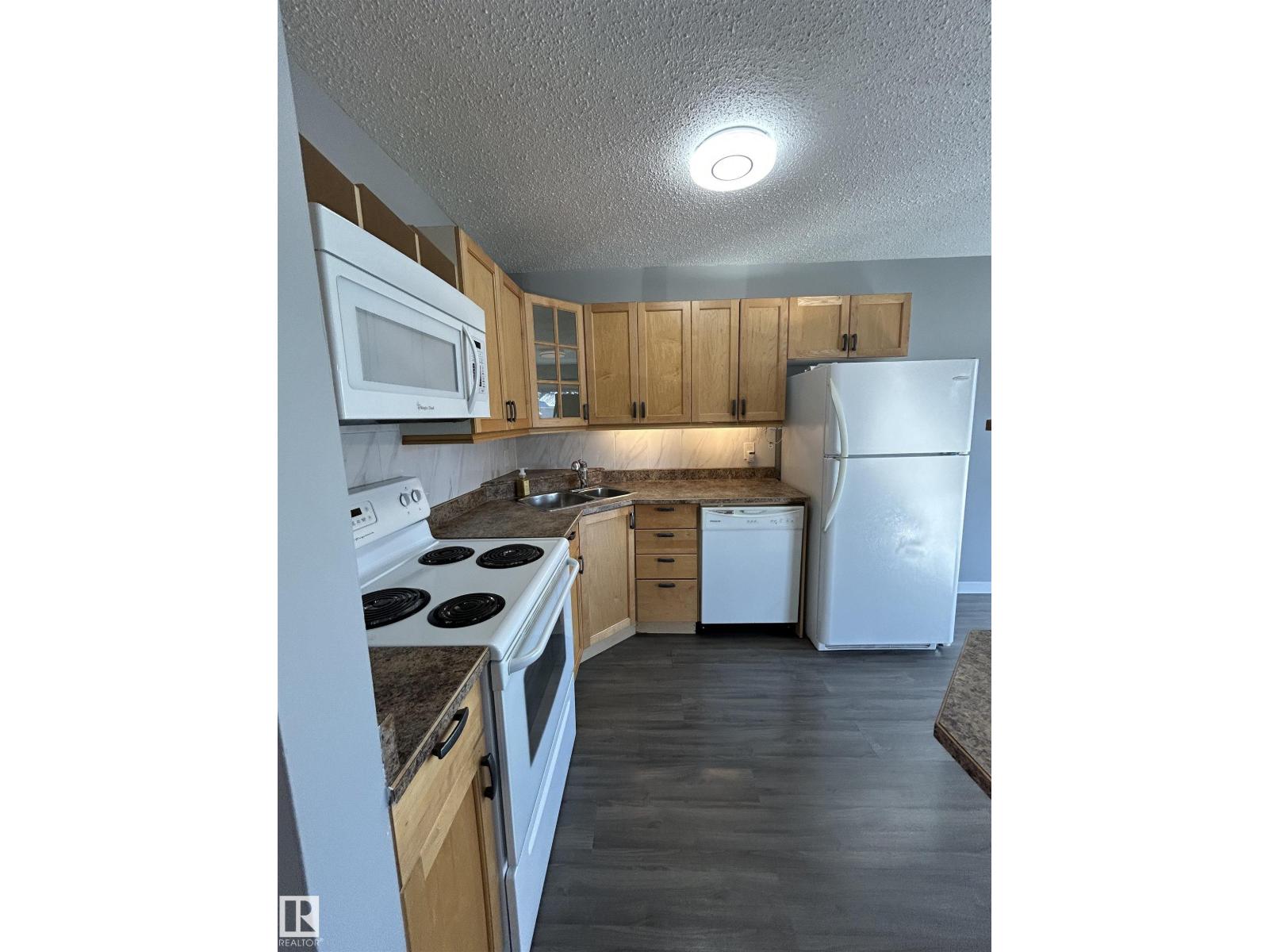 10426 27 Av Nw, Edmonton, Alberta  T6J 4J5 - Photo 14 - E4476760