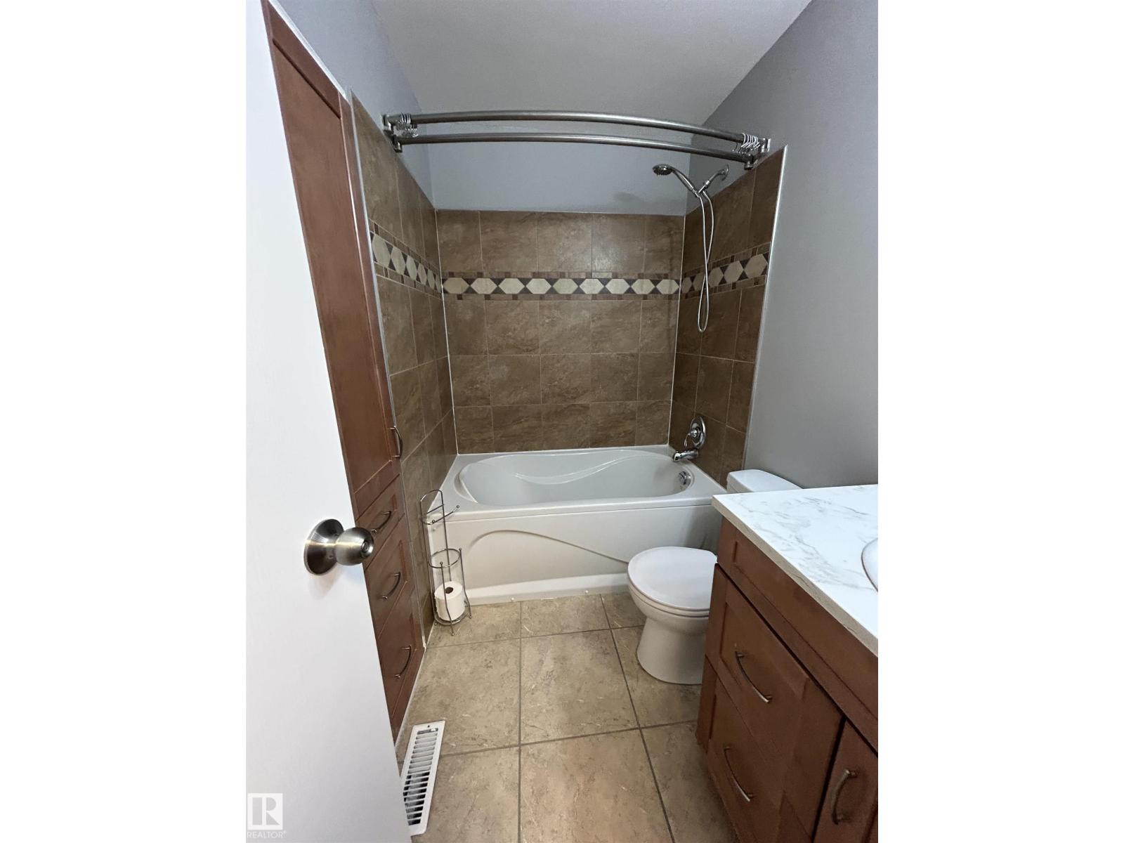 10426 27 Av Nw, Edmonton, Alberta  T6J 4J5 - Photo 17 - E4476760