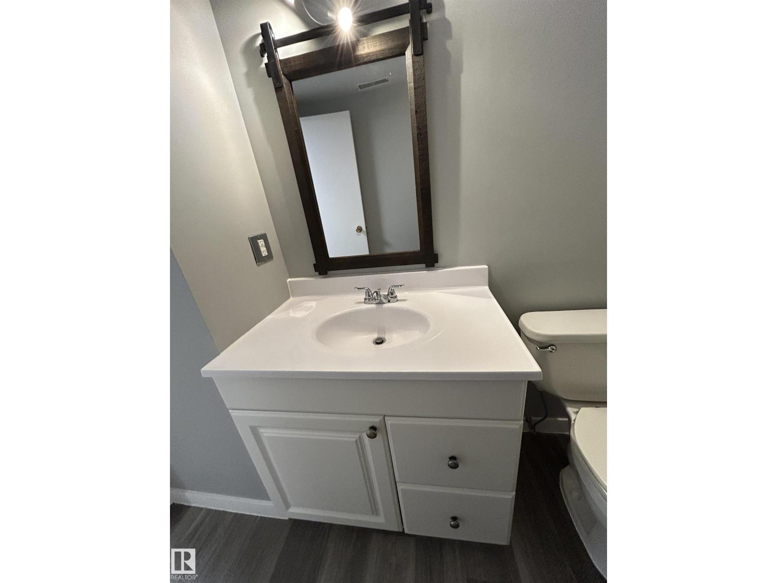 10426 27 Av Nw, Edmonton, Alberta  T6J 4J5 - Photo 22 - E4476760