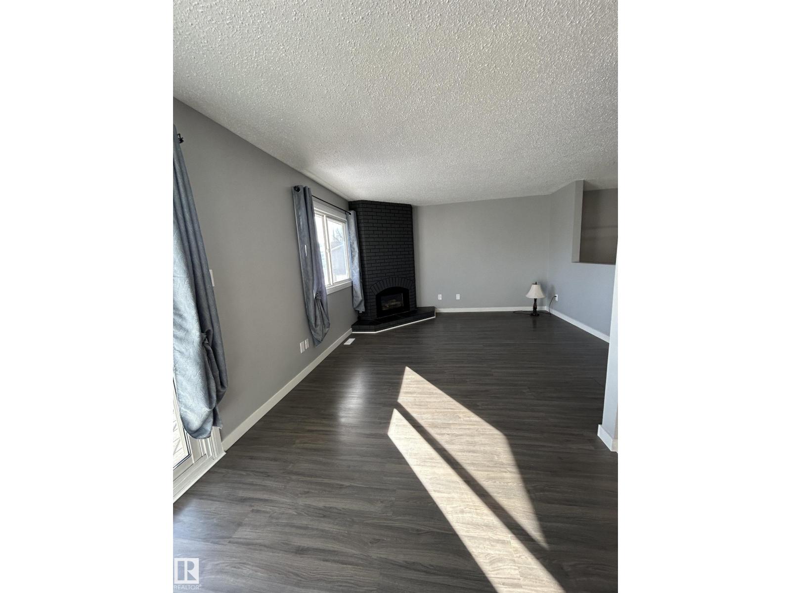 10426 27 Av Nw, Edmonton, Alberta  T6J 4J5 - Photo 9 - E4476760